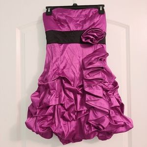 Magenta/Black Strapless Short Formal Dress